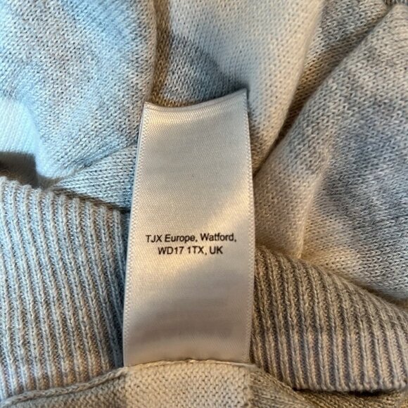 Tahari hooded sweater Women’s gray & white striped size medium - Picture 6 of 8